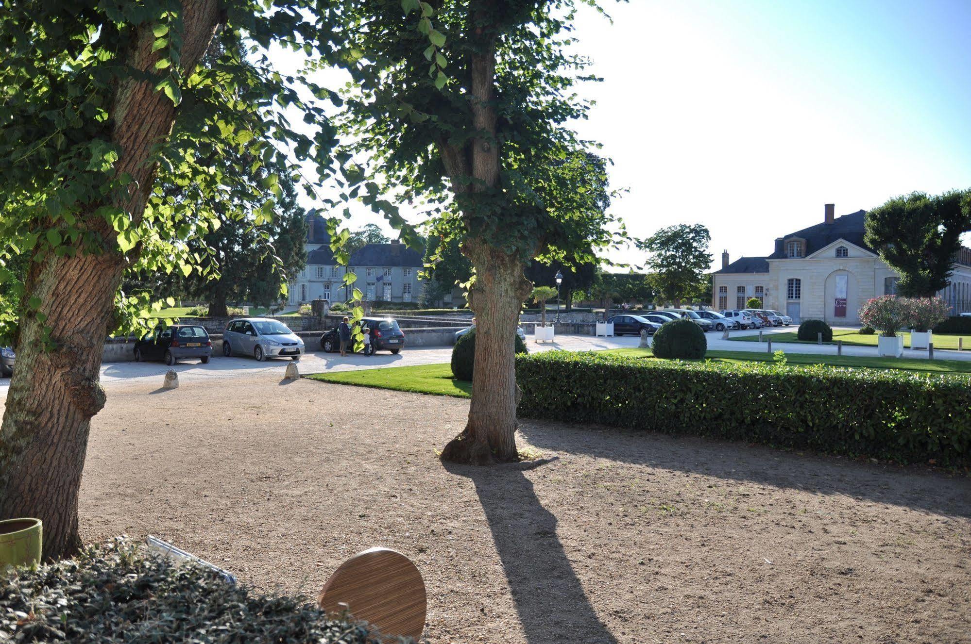 Hotel La Capitainerie Chateauneuf-sur-Loire Luaran gambar